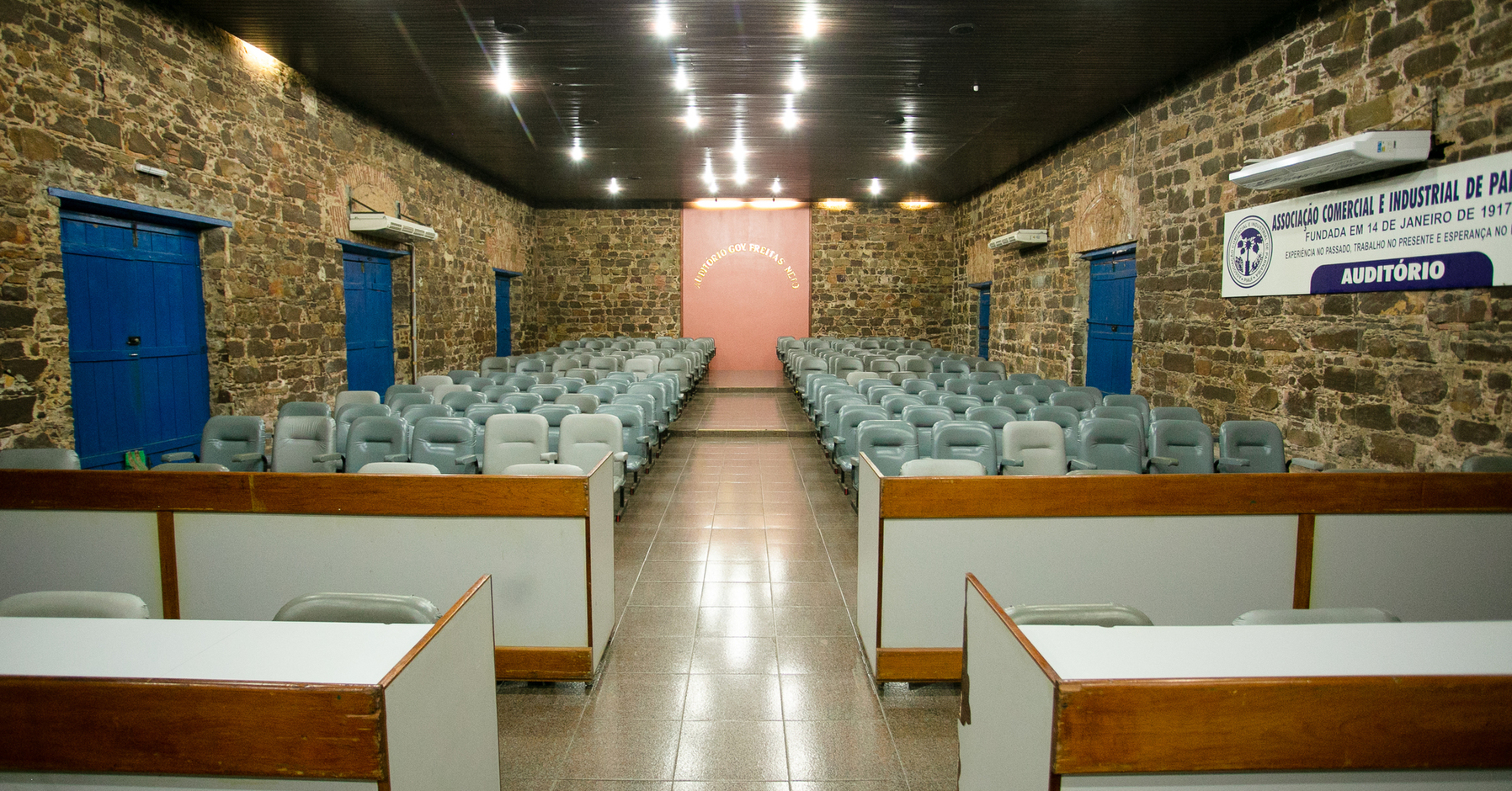 Auditório plano fechado